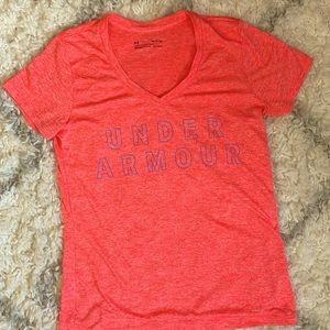 Small Under Armour tshirt- pink